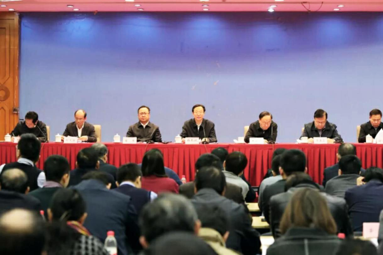 屈冬玉总干事与中国农业农村部部长唐仁健举行会晤