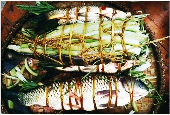 在"铜鼓鱼"体验水族美食文化